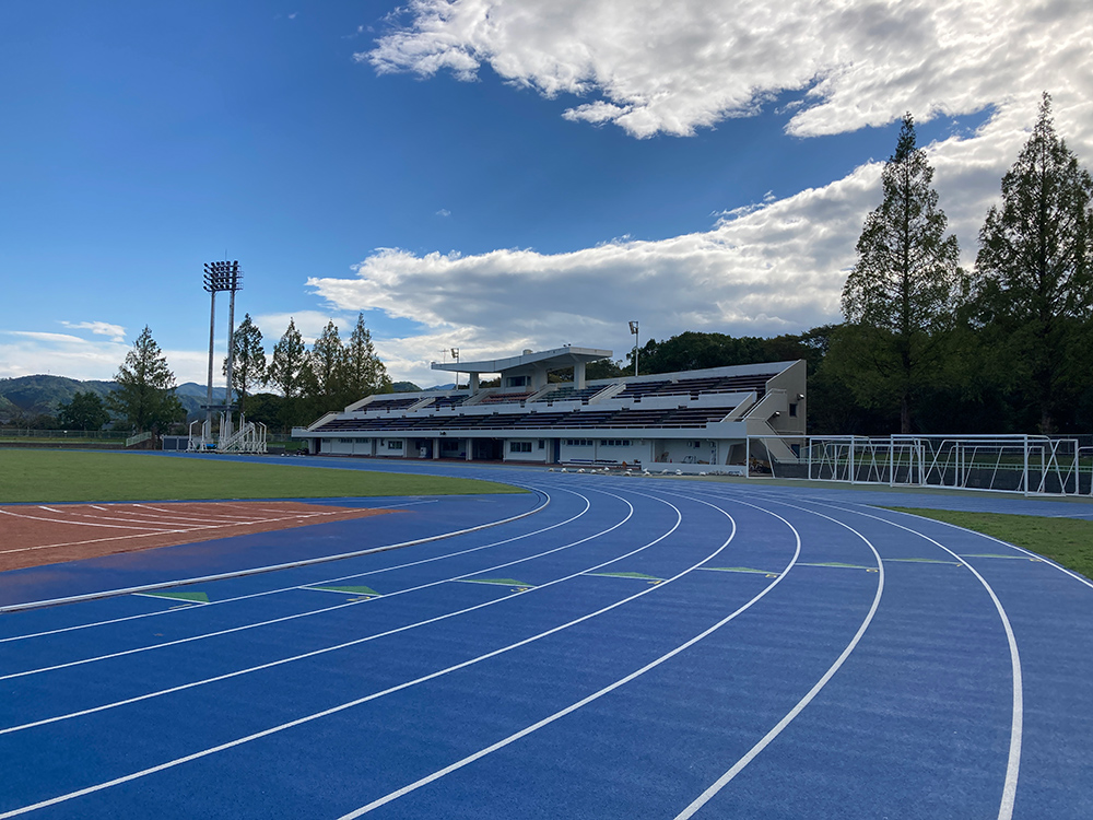 亀岡運動公園陸上競技場